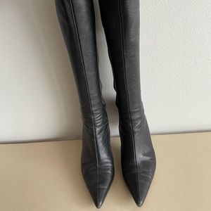 Gucci high heel zip boot